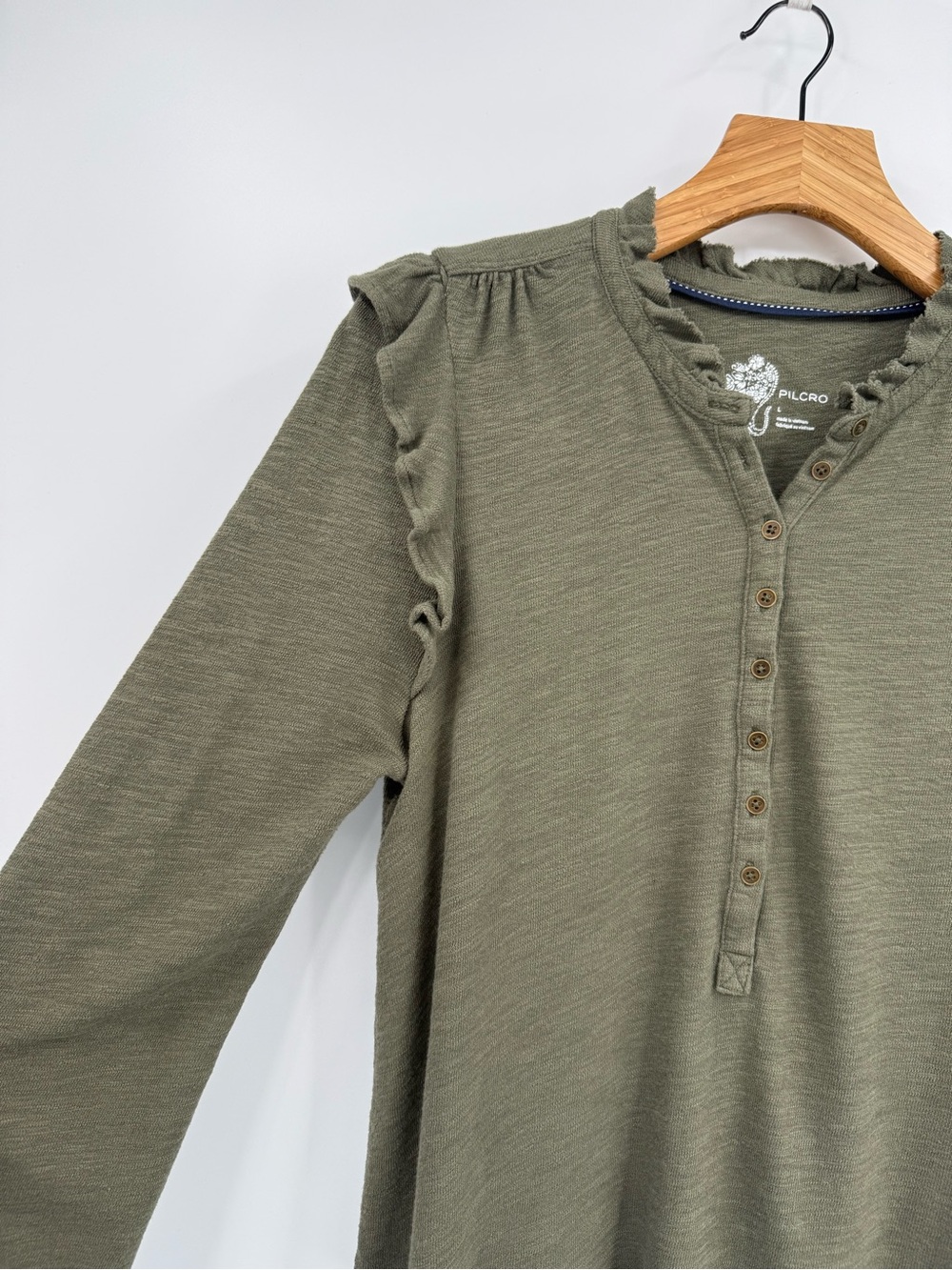 Anthropologie Pilcro Ruffle-Shoulder Henley Top in Olive Green Size L - Picture 5 of 13